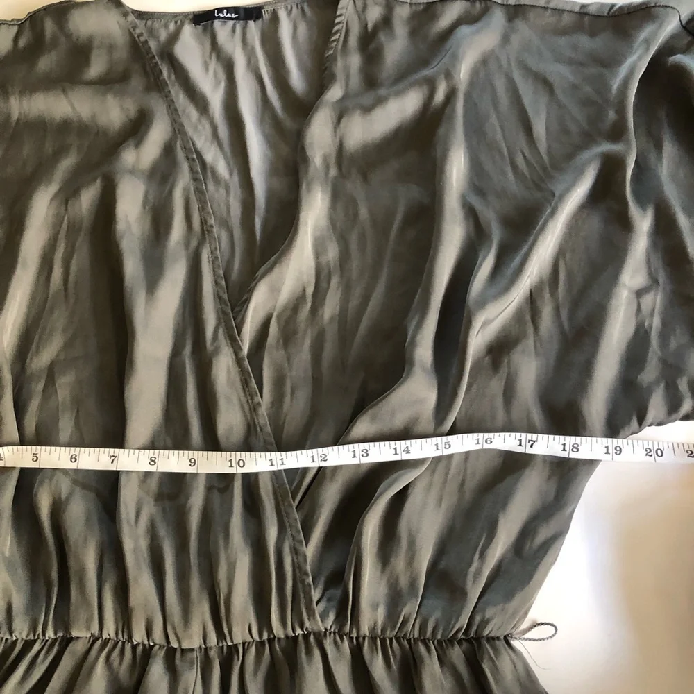 Lulu’s Woman’s Ain't It Grand Olive Green Satin Surplice Romper Size M/L - Picture 15 of 16